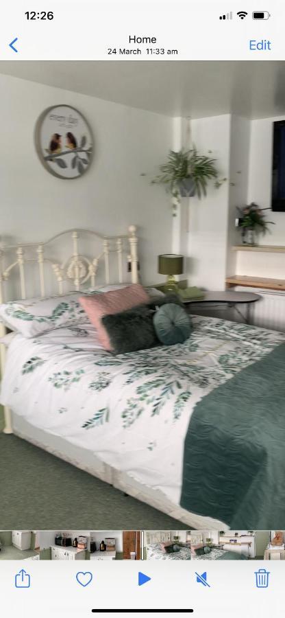 Barrs Court Beds Warmley Exterior foto